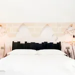 Monsignore Maisons 4*