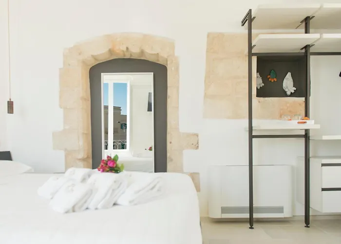 Monsignore Maisons 4*